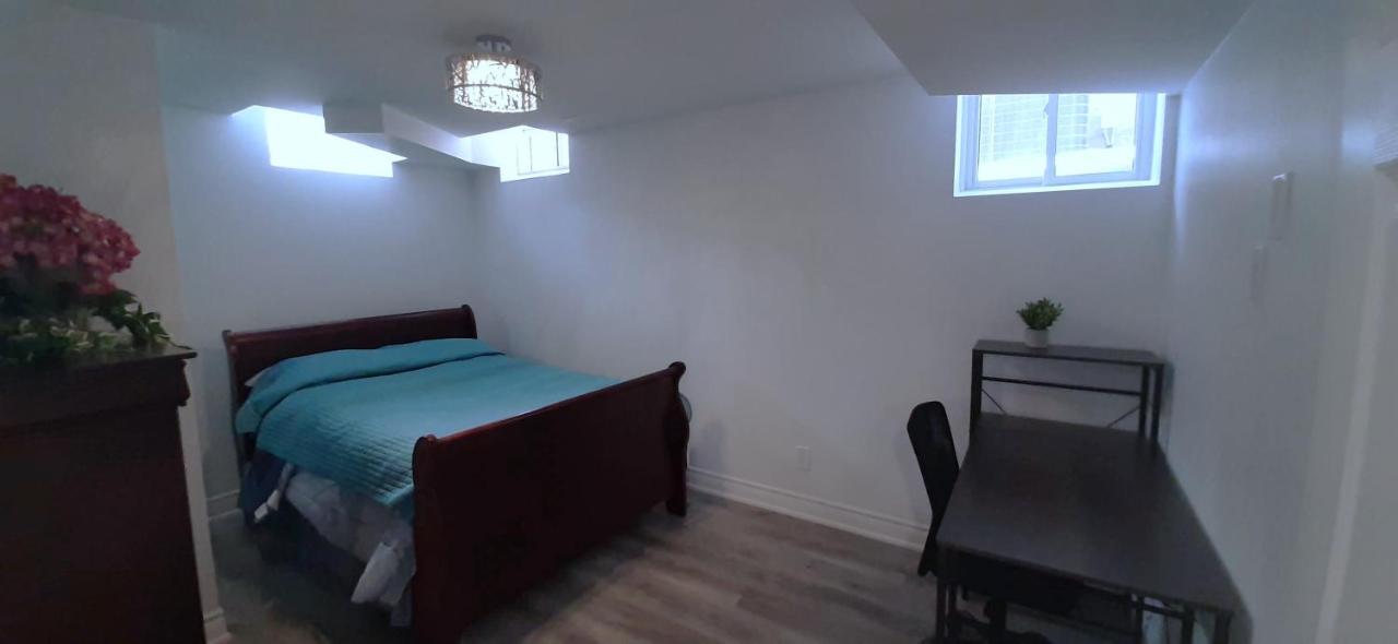 2 Bedrooms 2 Washrooms 2 Parking Spots Basement Apartment Ньюмаркет Экстерьер фото