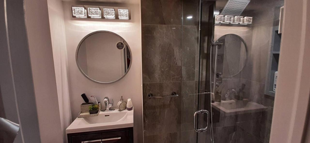 2 Bedrooms 2 Washrooms 2 Parking Spots Basement Apartment Ньюмаркет Экстерьер фото