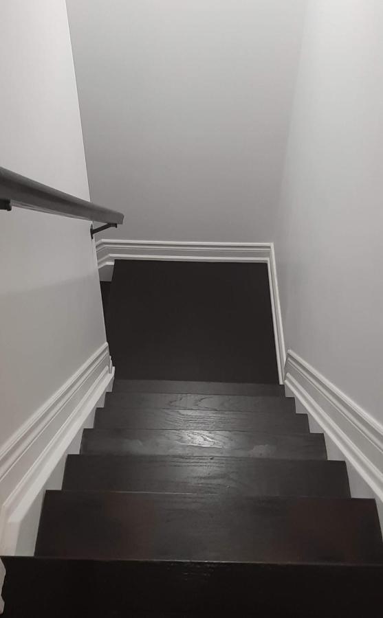 2 Bedrooms 2 Washrooms 2 Parking Spots Basement Apartment Ньюмаркет Экстерьер фото