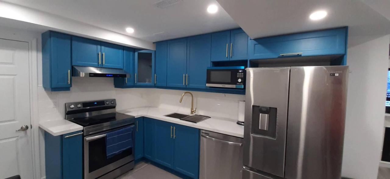 2 Bedrooms 2 Washrooms 2 Parking Spots Basement Apartment Ньюмаркет Экстерьер фото